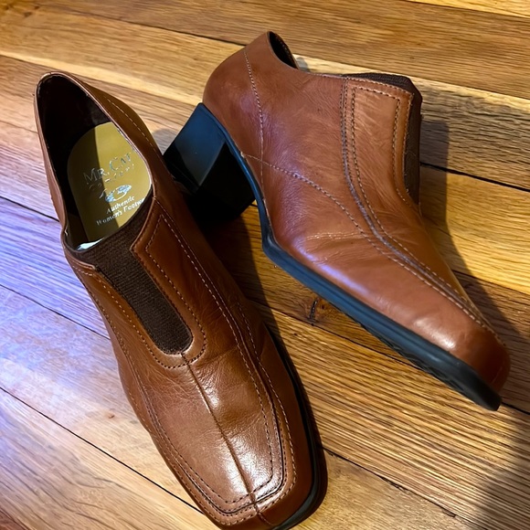 Mr. Cat Comfort Shoes - Picture 2 of 8